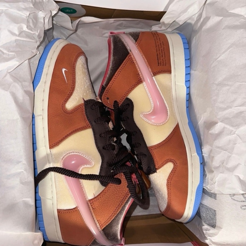 Nike Dunk Mid Social Status “Free Lunch Chocolate Milk”